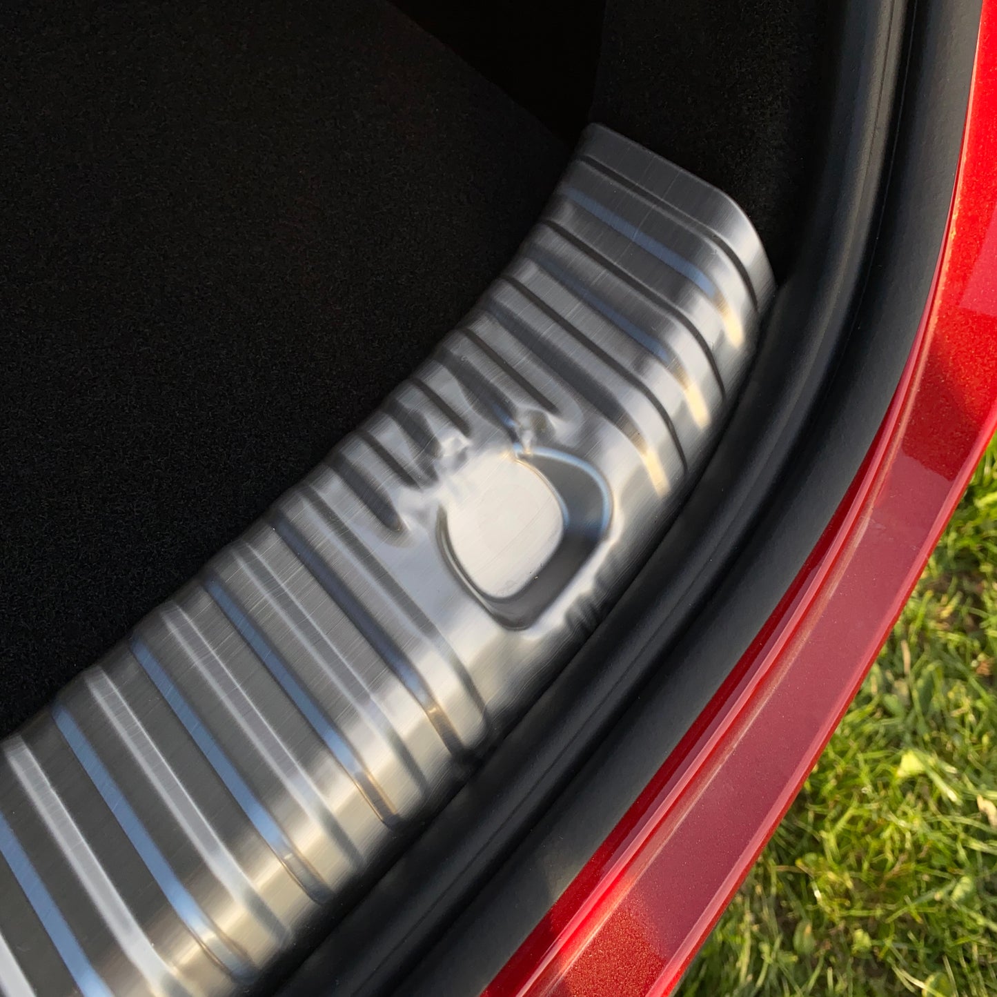 Schutzblenden für den Kofferraum - Tesla Model Y